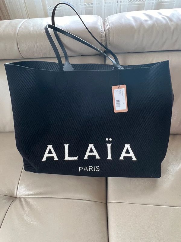 ALAIA AA1S01420CA214733 関税送料込 Lili' leather shopper bag Alaïa - the north face em bag