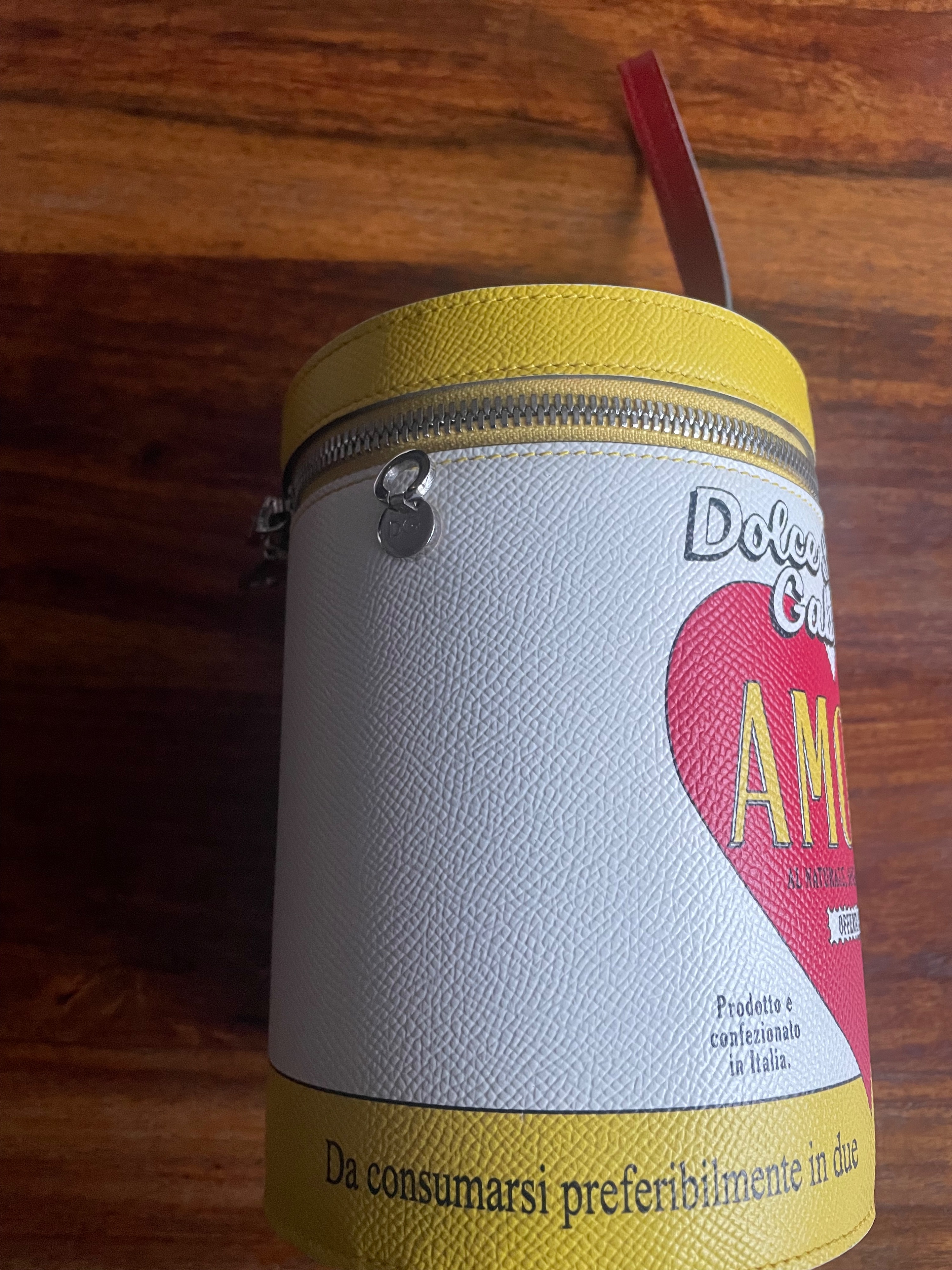 Preowned Dolce & Gabbana Amore Love Tin White leather 7