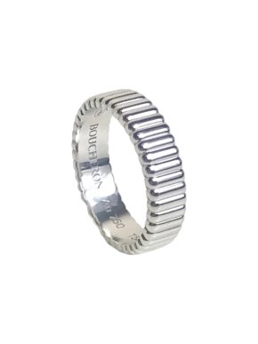 Boucheron white gold quatre Grosgrain ring