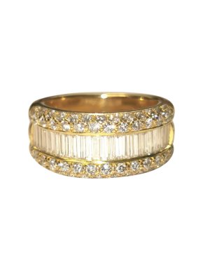 Bespoke Round & Baguette Cut Diamond Yellow Gold Ring