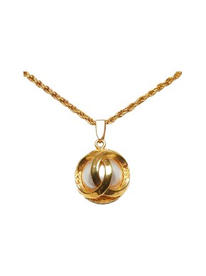 Chanel CC Pearl Gold Tone Necklace