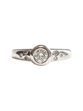 18ct White Gold Solitaire Diamond Ring