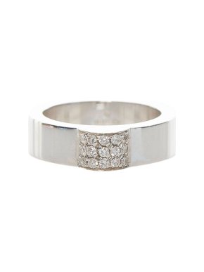 Gucci 18ct white gold & pave diamond ring 58