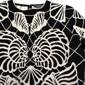 Alexander McQueen Black & White Shell Intarsia Knit Top & Skirt 7