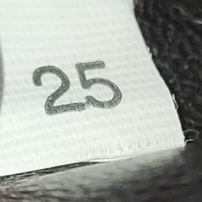 Pink Leather City Calf Crossbody Bag 12