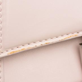 Hourglass S Satchel 9