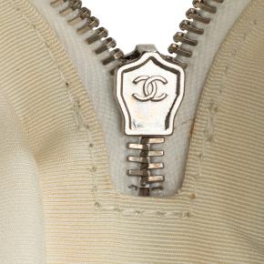 Quilted Whiter Leather Aquarium Backpack 9