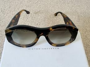 Victoria Beckham Happy Butterfly Sunglasses 3