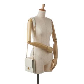 White Quilted Leather Small Chic Pearls Flap 10