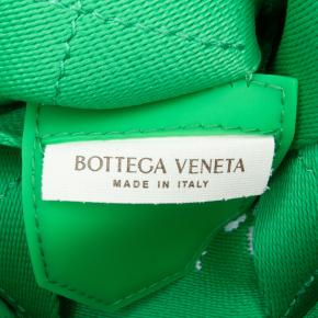 Bottega Veneta White and Green Maxi Intrecciato Canvas Webbing Cassette Bag 8