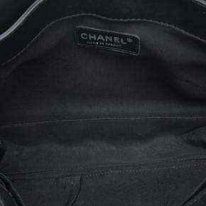 Chanel Black Patent Leather Medium Reverso Boy Bag 5