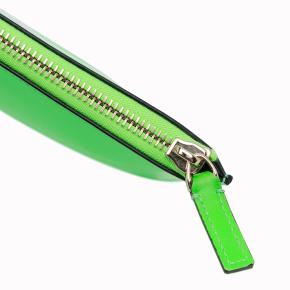 Valentino Green VLogo Leather Clutch 7