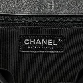 Chanel Black New Medium Grained Calfskin Boy Bag 5