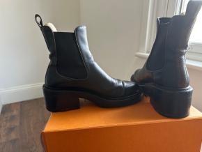 Louis Vuitton Black Beauborg Tuus Boots 11