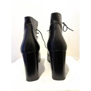 Saint Laurent Babies 90 Black Leather Ankle Boots 4
