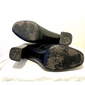 Saint Laurent Babies 90 Black Leather Ankle Boots 5