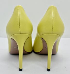 Gucci Yellow Studded Leather Malaga Pointed Toe Pumps 4