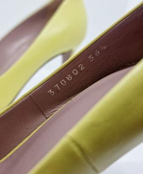 Gucci Yellow Studded Leather Malaga Pointed Toe Pumps 9