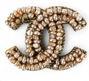 Chanel Faux Baroque Pearl CC Brooch 3.5cms x 4.5cms 5