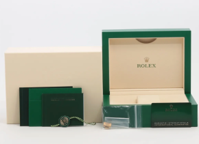 Rolex Black Dial Submariner Date 18kt Yellow Gold 7
