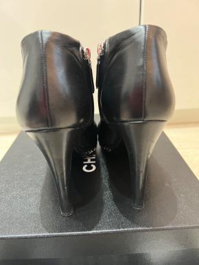 Chanel Black Leather Chain Detail Ankle Boots 11