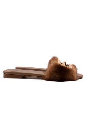 Fendi Mink Baguette Slides 6