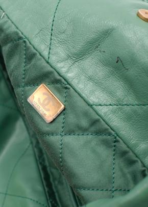 Chanel Small Green 22 Handbag 17