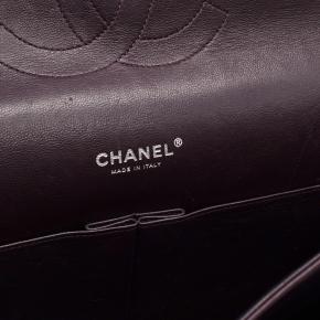 Chanel Jumbo Double Flap Bag in Aubergine 29