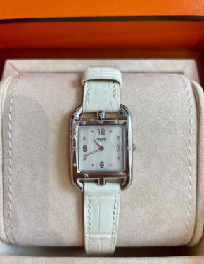 Hermes Limited Edition Small Cape Cod Watch With Straps 2