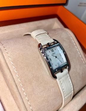 Hermes Limited Edition Small Cape Cod Watch With Straps 4