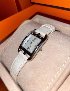 Hermes Limited Edition Small Cape Cod Watch With Straps 3