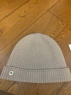 Loro Piana Cashmere Rougemont Beanie Hat 4