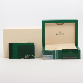 Yellow Gold Submariner Rolex 2