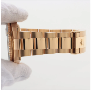 Yellow Gold Submariner Rolex 5