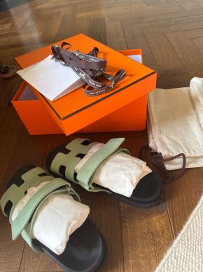 HERMESJade Vert Epsom Leather Chypre Sandals 38 6