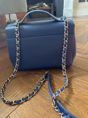 Chanel Blue Quilted Leather Business Affinity Bag 3