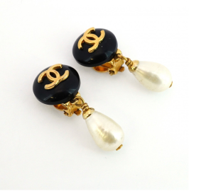 Vintage Chanel Clip-On Drop Earrings 8
