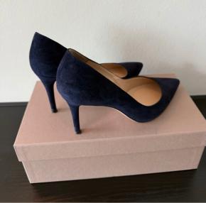 Gianvito Rossi Black Suede 85 Pumps 3