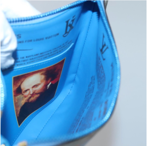 Limited Edition Louis Vuitton x Jeff Koons Masters Collection Pochette – “Tiger Hunt” Print with Gold Chain Strap 13
