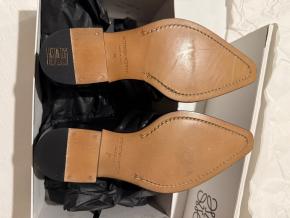 Bottega Veneta Black Leather Spada Loafers 12