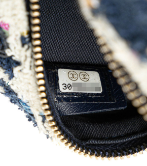 Chanel Navy and White 2020 Tweed 19 Round Clutch With Chain 11