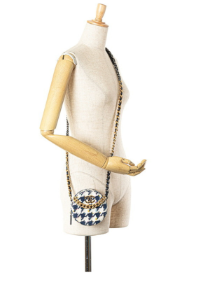 Chanel Navy and White 2020 Tweed 19 Round Clutch With Chain 4