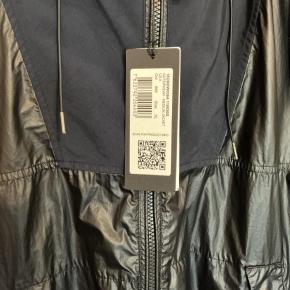 CP Company Hooded Black Jacket 5