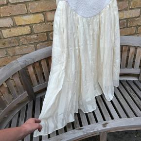 Renli Su ‘Prudence’ Linen Smocked Midi Skirt 4