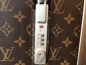 Louis Vuitton Coated Canvas/Leather Horizon 50 Cabin Trolley Luggage. 18