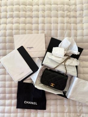 Chanel Black Lambskin ‘Pearl Crush’ Classic 7