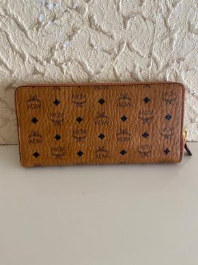 MCM Zip Around Wallet 2