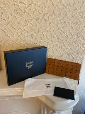 MCM Zip Around Wallet 6