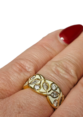 Kutchinsky Marquis And Round Diamond Set Gold Ring 3