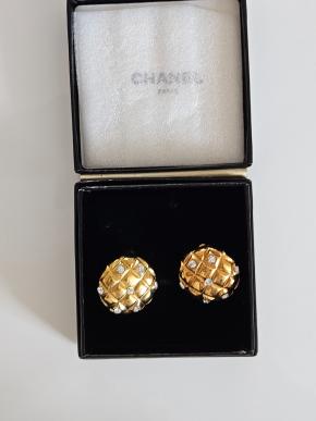 Chanel Vintage Gold Metal and Rhinestone Clip Earrings 9